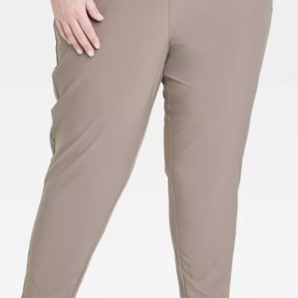 NWT All in Motion High-Rise Stretch Woven pants with taper leg - Size XL Taupe